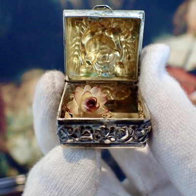 Image 2 of Vintage silver pill box