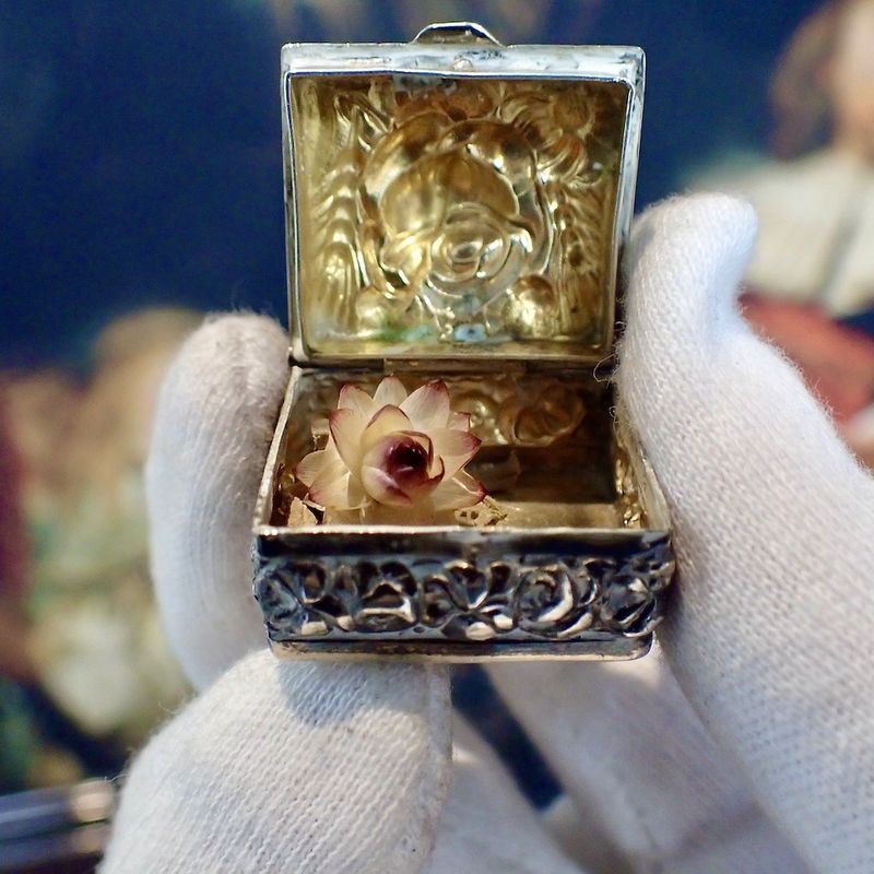 Image 2 of Vintage silver pill box