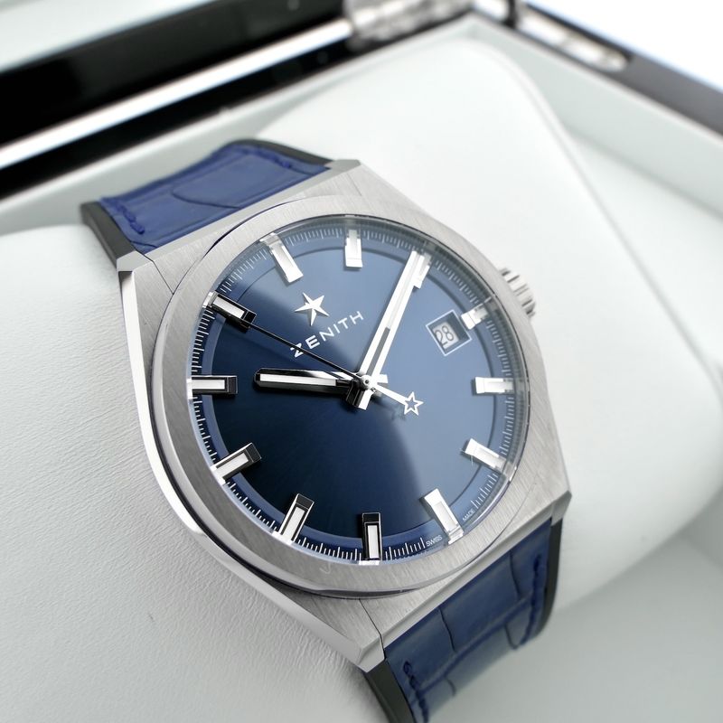 Image 19 of Zenith Defy Classic 41mm 95.9000.670; Automatic men's watch