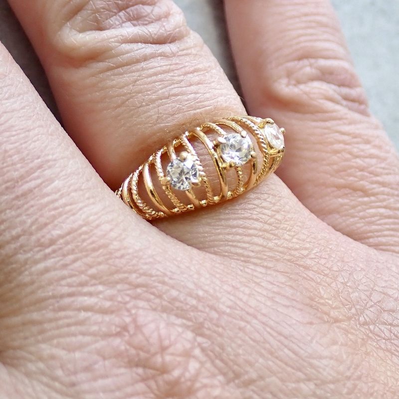Image 2 of 18-karat gold ring with zirconia | Fantasy design