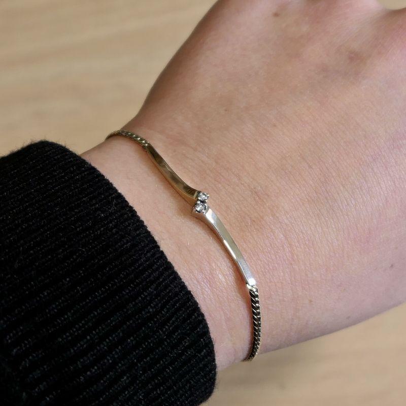 Image 9 of Two-tone gold women's bracelet with zirconia | 17.5 cm