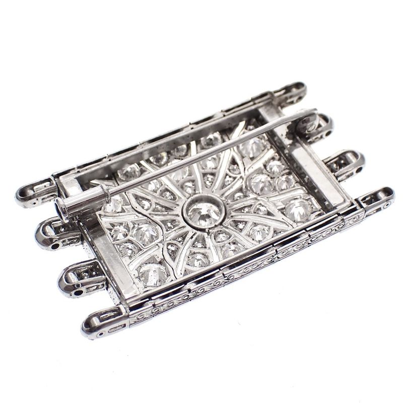 Image 3 of Unique 18 kt white gold brooch set with diamonds of approx. 4.70 ct.