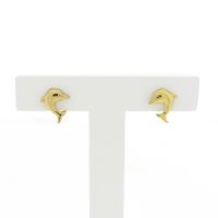 8 kt. Dolphin stud earrings