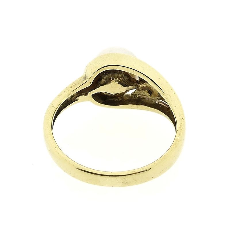Image 8 of Gold ring with pearl and diamond; 0.01 ct.