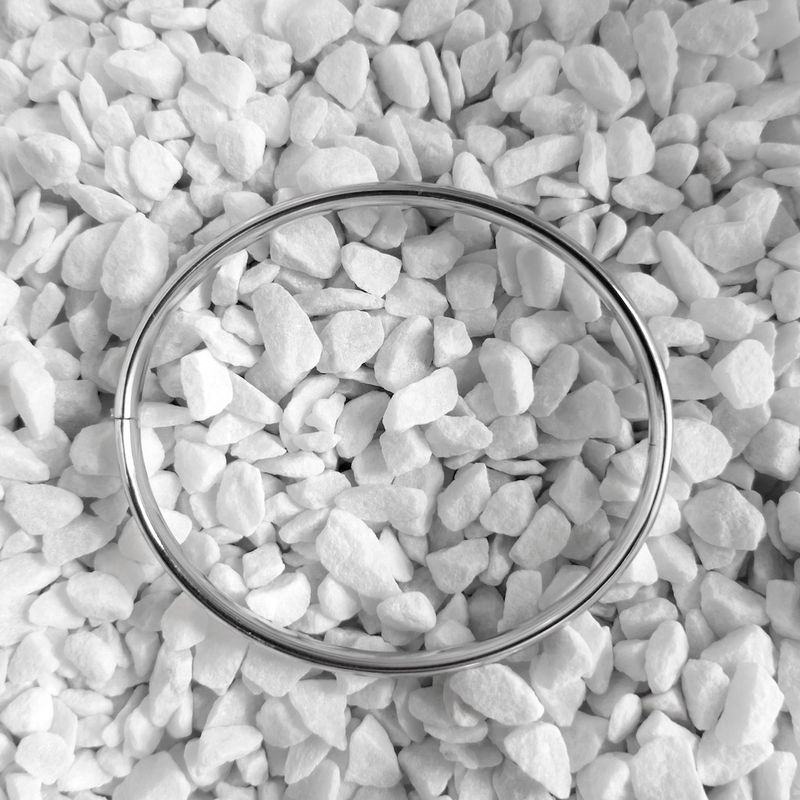 Image 2 of White gold twisted bangle | Ø 60 mm