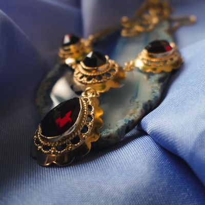 Image 2 of Antique gold necklace with garnet stones | 45 cm