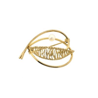 Image 1 of 8 carat brooch with pearl