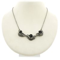 Silver anchor link chain with fixed pendant