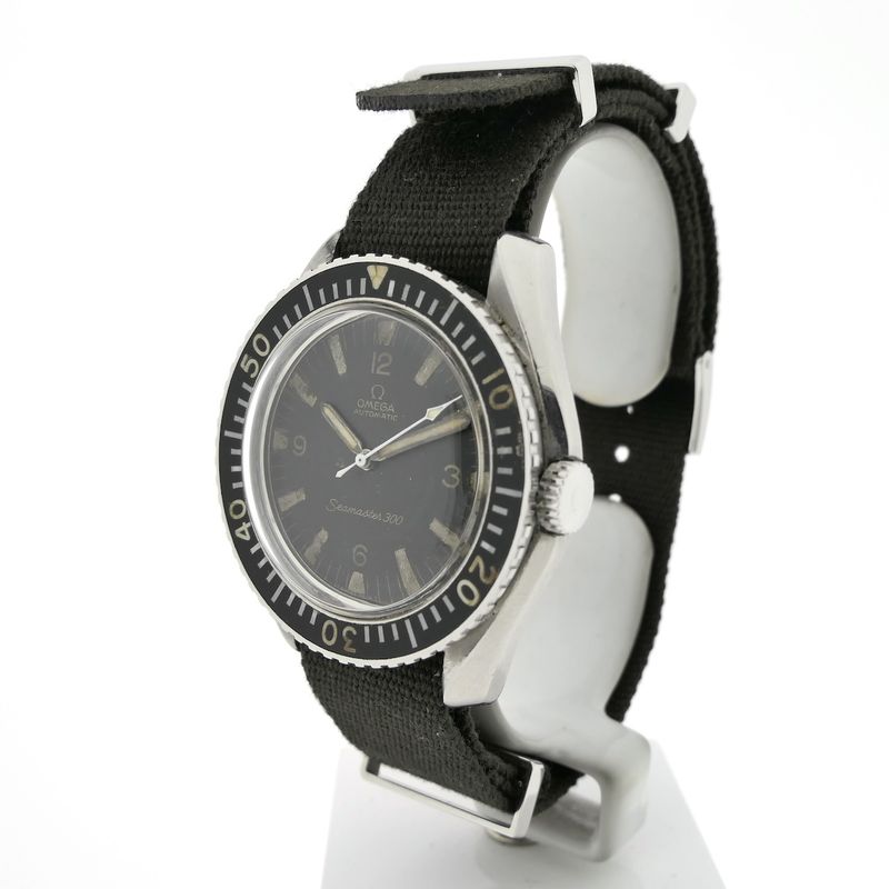 Image 2 of Omega Seamaster 300 ref. 165.024; Vintage automatic watch from 1964