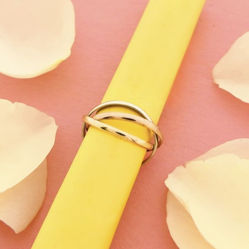 Image 2 of Tricolor gold trinity ring