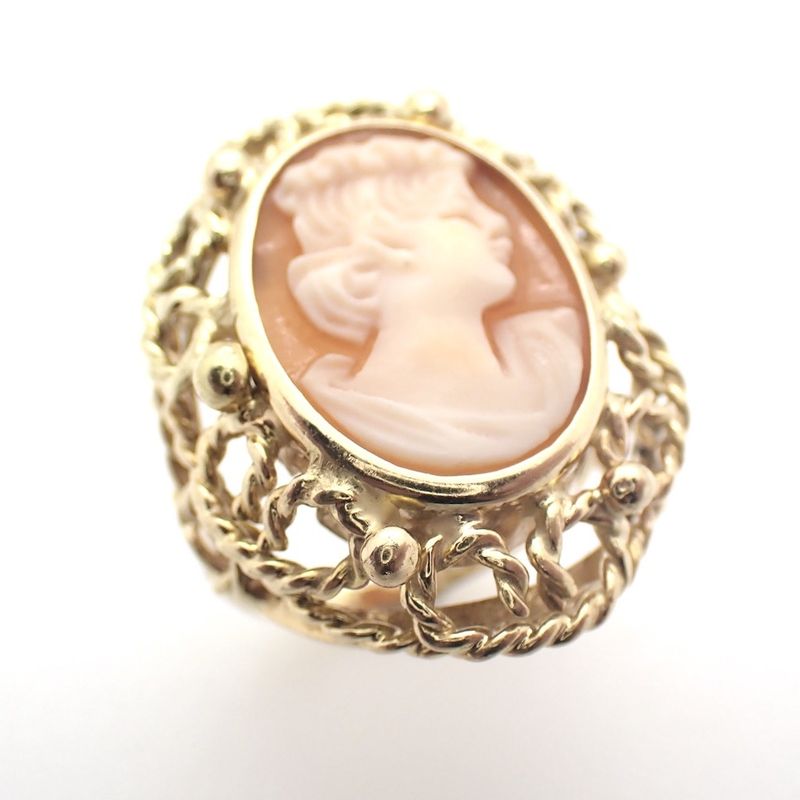 Image 1 of Vintage gold ring with cameo