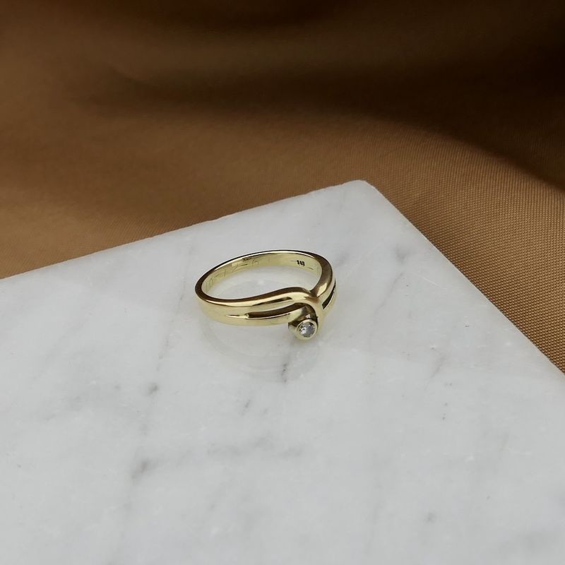 Image 7 of Gold solitaire ring with diamond; 0.05 ct.