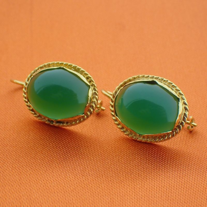 Image 2 of Gold earrings with nephrite/jade | Vintage