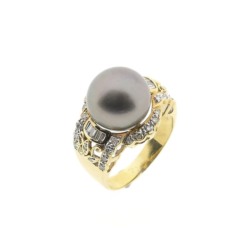 Image 3 of Gold ring with Tahitian pearl and diamond 0.46 ct.