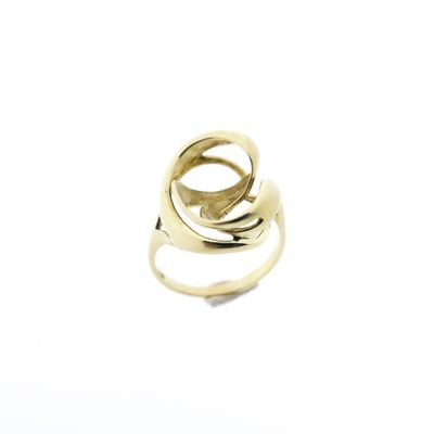 Image 1 of Vintage gold fantasy ring.