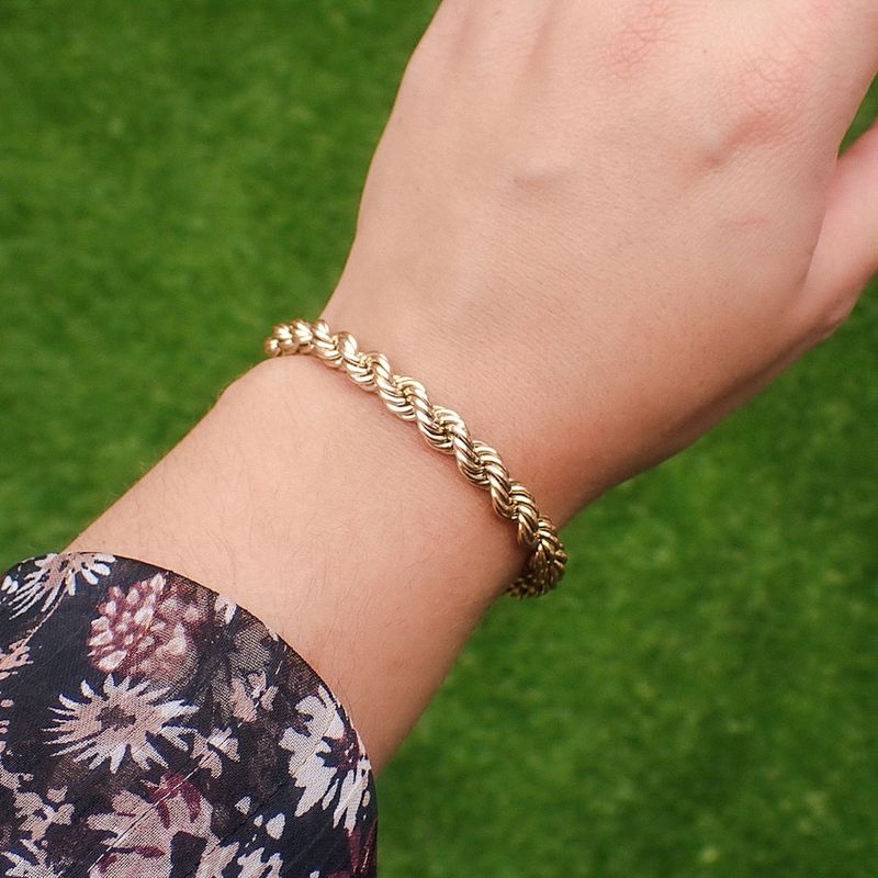 Image 6 of 8 carat twisted link bracelet