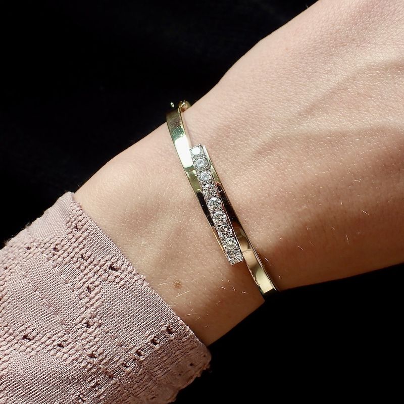 Image 4 of Gold bangle with 1.00 ct. diamond | Ø 56 mm
