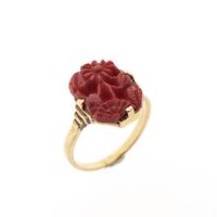 Vintage gold ring with red coral