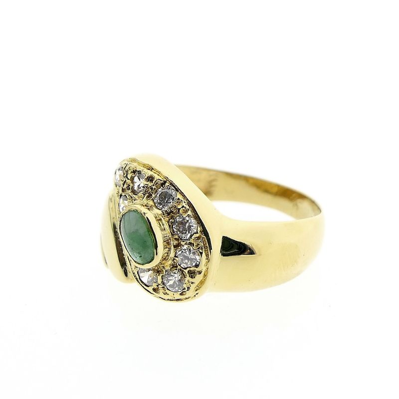 Image 4 of Vintage gold ring with emerald