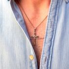 Image 4 of Gold pendant of a cross