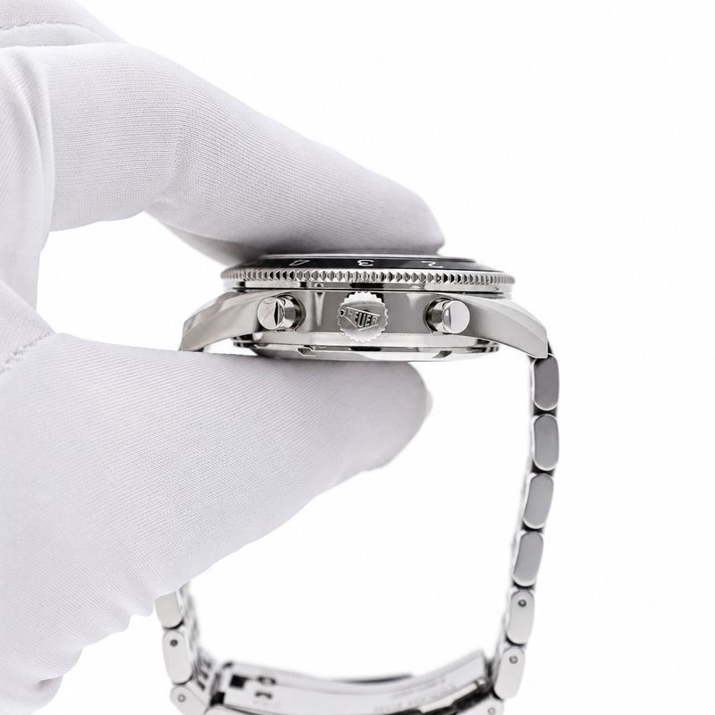 Image 6 of TAG Heuer Autavia Chronograph Cal.02 CBE2110.BA0687; Automatic Men's Watch