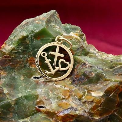 Image 2 of Gold Pendant; Faith, Hope, Love