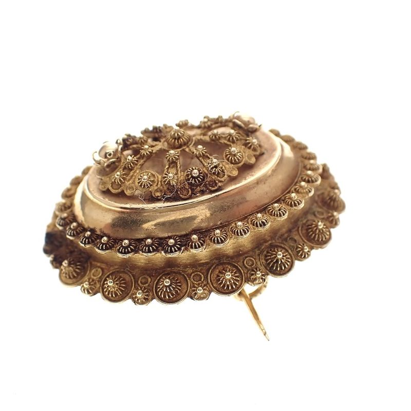 Image 3 of Antique gold brooch with filigree technique