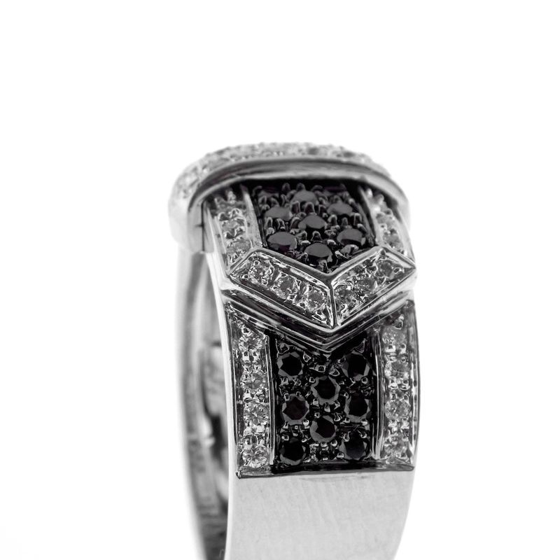 Image 5 of Leo Pizzo white gold ring with white and black diamonds; 0.84 ct.