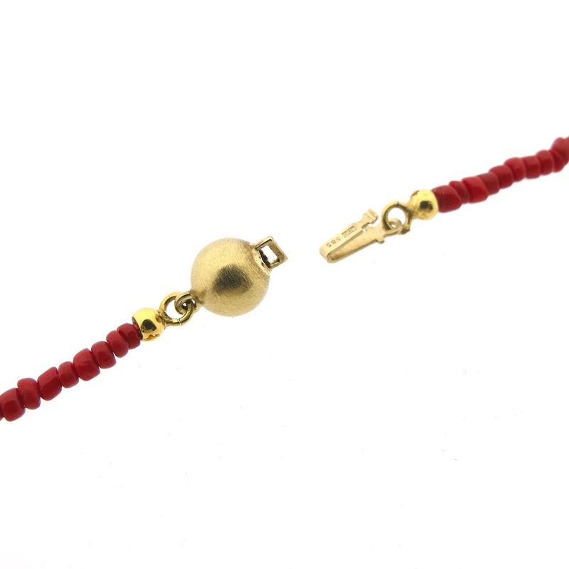 Image 13 of Vintage red coral beaded necklace with gold clasp | 93 cm