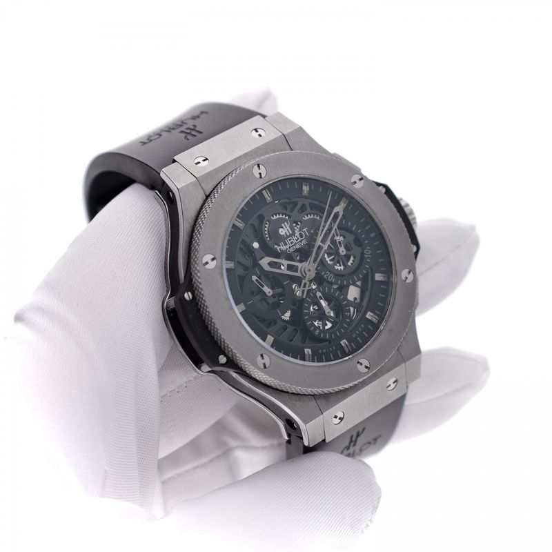Image 14 of Hublot Big Bang 'Aero Bang' Tungsten Limited Edition Watch