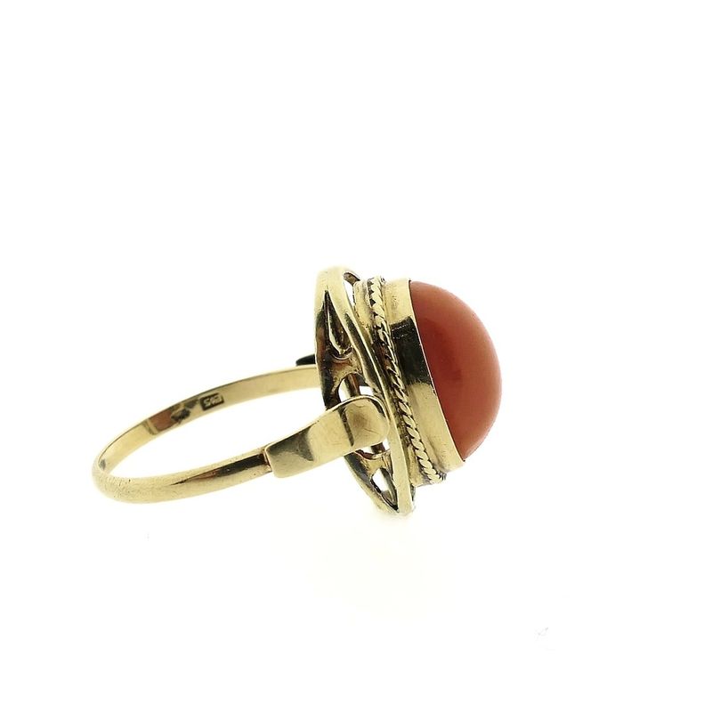 Image 5 of Gold ring with red coral | Vintage