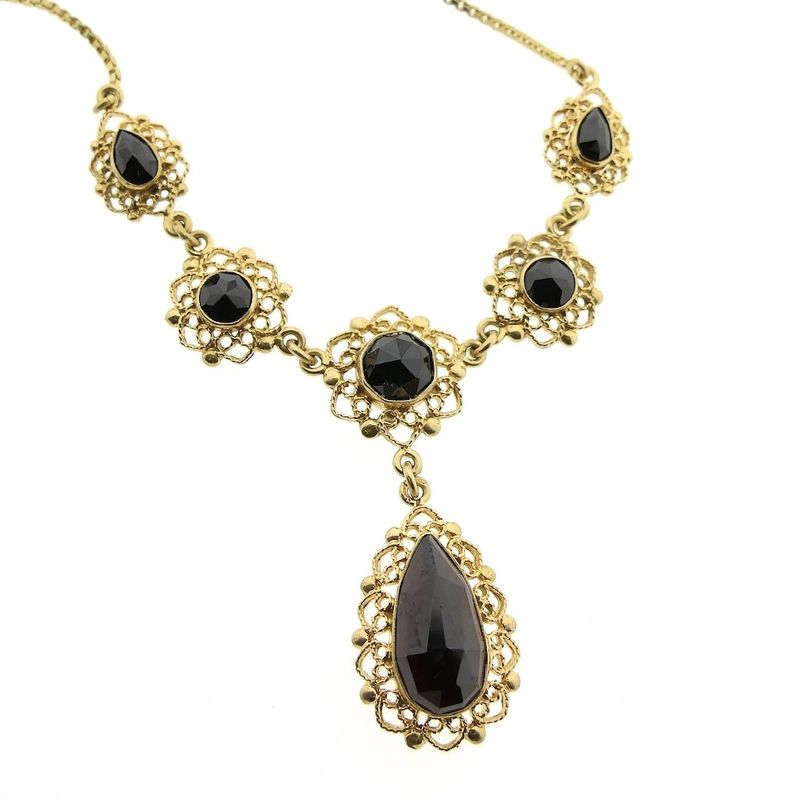 Image 3 of Antique gold necklace with garnet stones