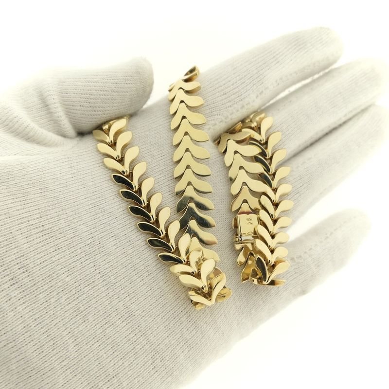 Image 10 of Golden fantasy link chain