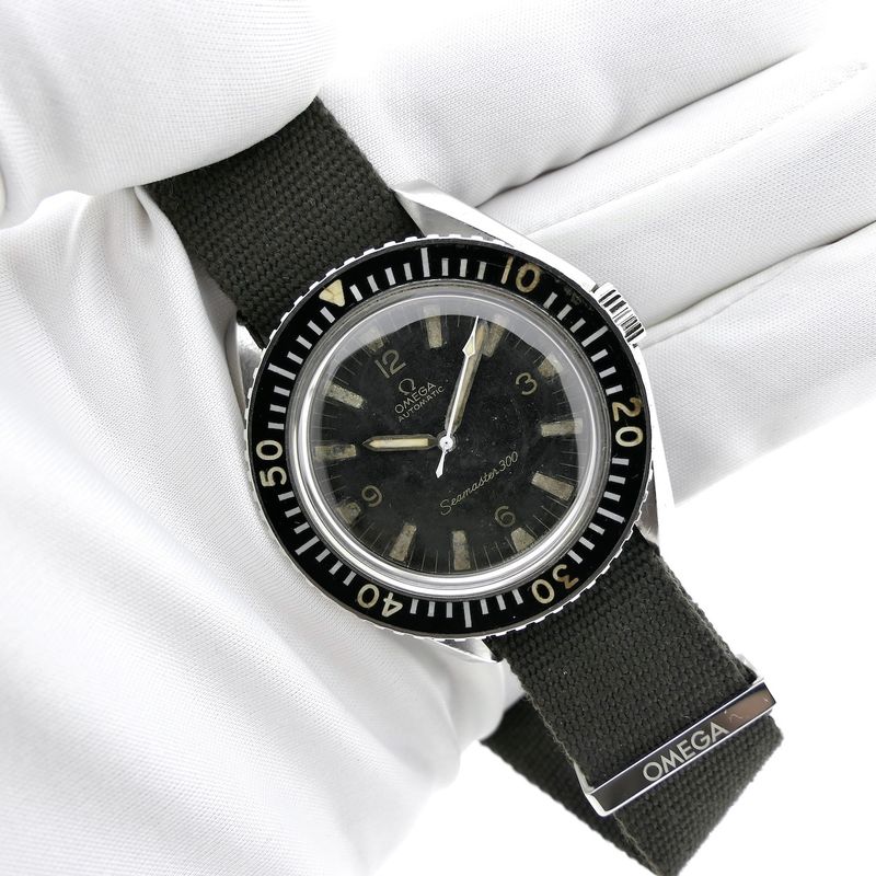 Image 17 of Omega Seamaster 300 ref. 165.024; Vintage automatic watch from 1964