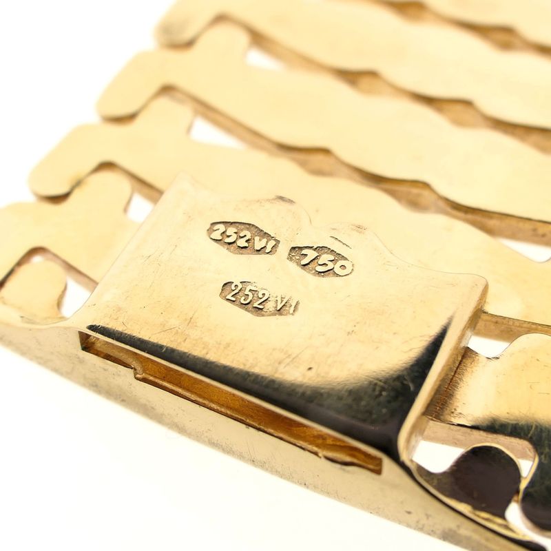 Image 6 of Gold wide link bracelet