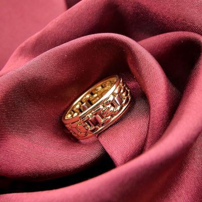 Image 2 of Two-tone gold link ring