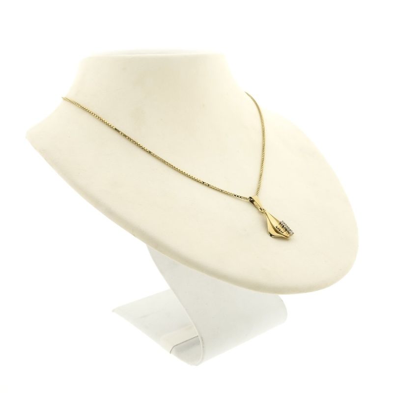 Image 3 of Gold pendant with zirconia