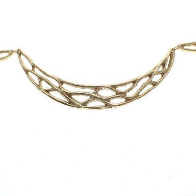 Image 2 of Gold Venetian link necklace with a fixed pendant