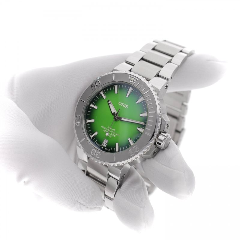 Image 6 of Oris Aquis 'Payoon Ltd.' Automatic Watch