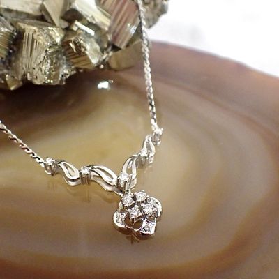 White gold S-link necklace with diamond | Approx. 0.34 ct. Image 2 of White gold S-link necklace with diamond | Approx. 0.34 ct.