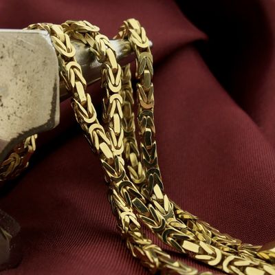 Gold king chain Image 2 of Gold king chain