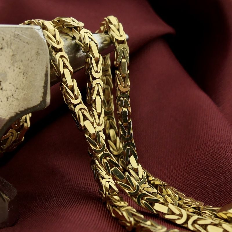 Image 2 of Gold king chain