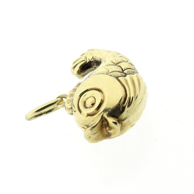 Image 7 of Gold pendant of a fish