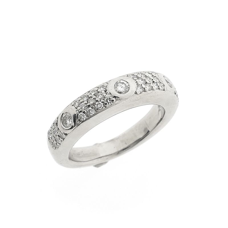 Image 1 of White gold pavé ring with diamonds