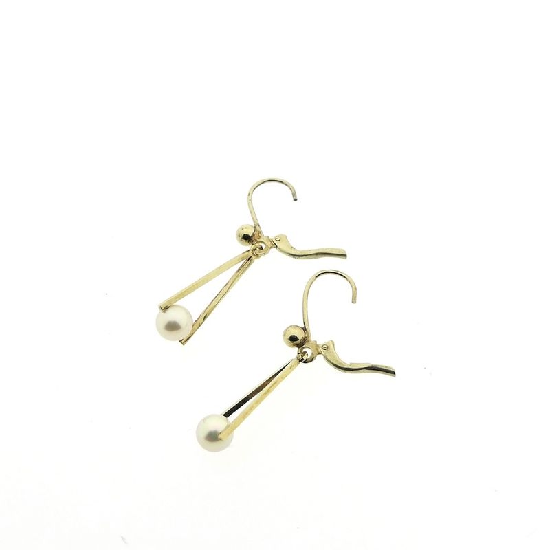 Image 5 of Gold earrings with pearl