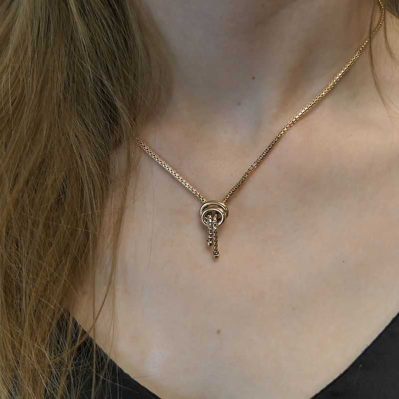 Image 11 of Gold link chain with fixed pendant