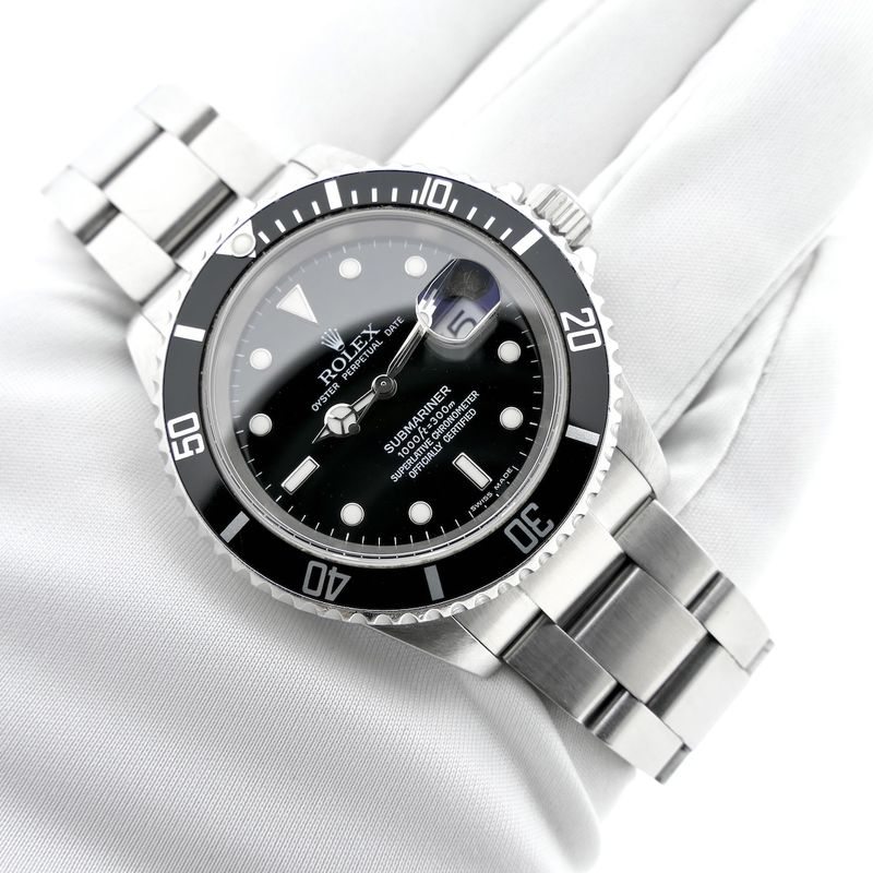 Image 8 of Rolex Submariner 40mm 16610; Automatic men's diving watch