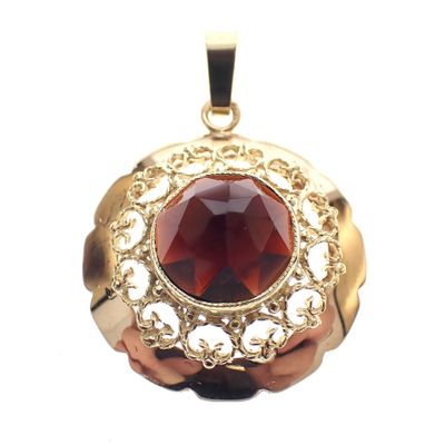 Image 1 of Vintage gold pendant with garnet