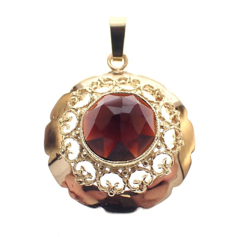 Image 1 of Vintage gold pendant with garnet