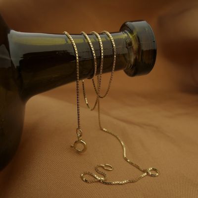 Image 2 of Golden Venetian link chain | 44.5 cm